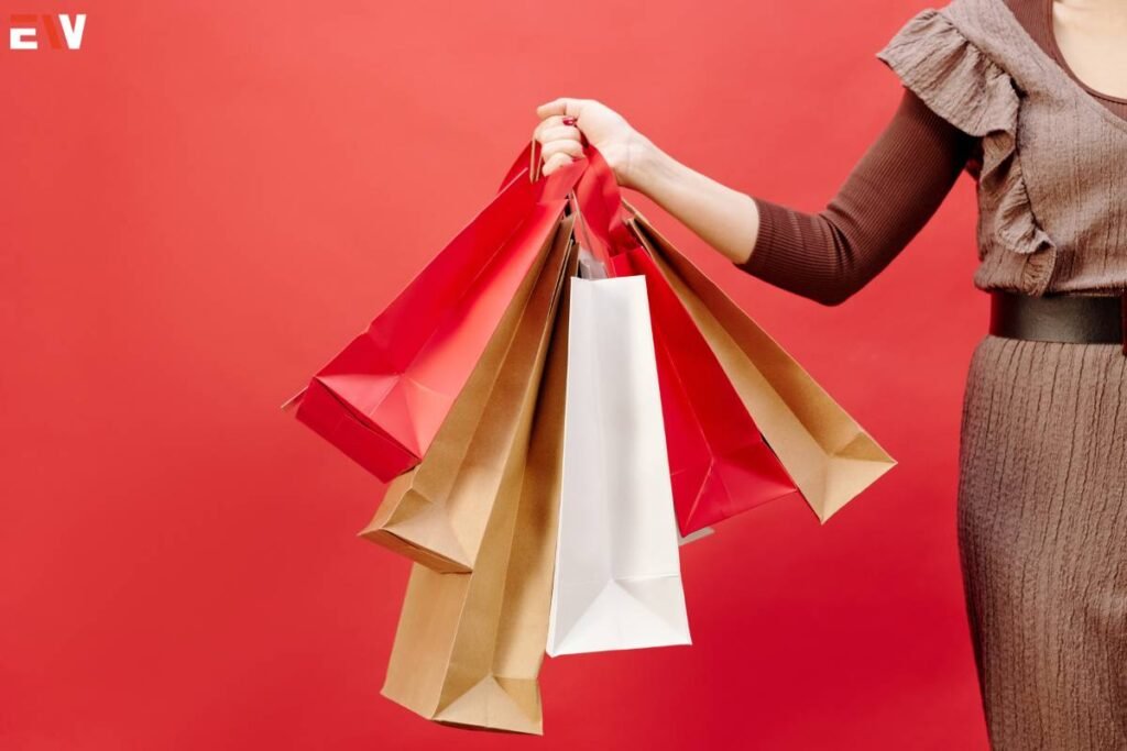 Holiday Season Shopping: It is Time to Utilise Your Credit Cards for Your Small Business Needs