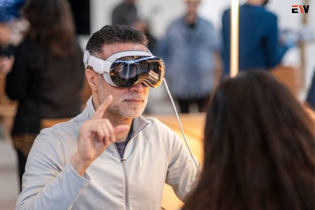 Apple Vision Pro Faces Early Criticism and Returns from Users