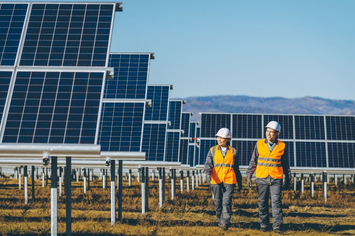 Solar Power for Companies: Sustainable Strategies for Business Growth | Enterprise Wired