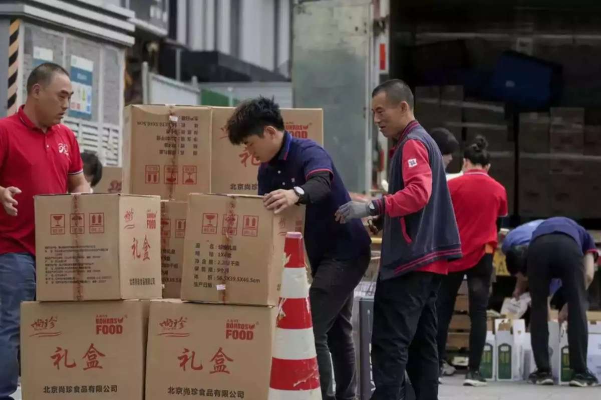 China Unveils Aggressive Stimulus to Revive Sluggish Economy