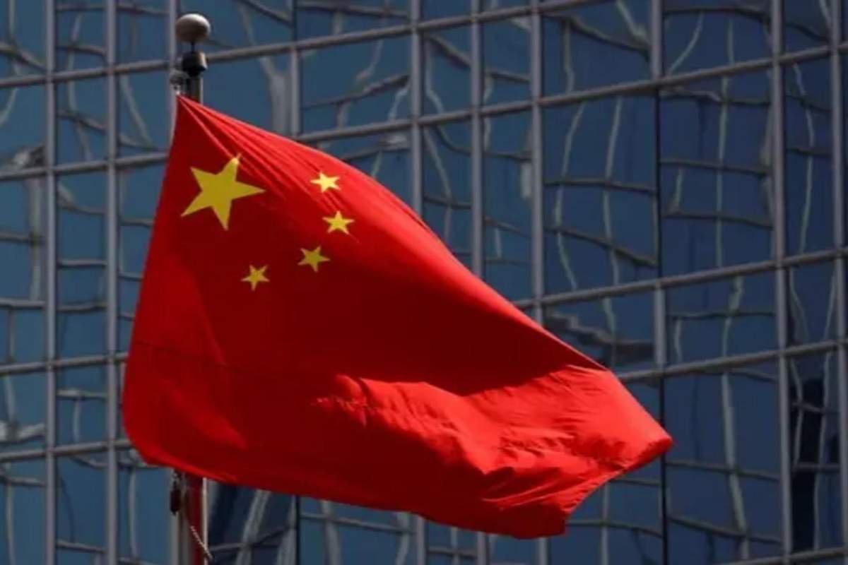 China Lowers Lending Rates Amid Economic Challenges