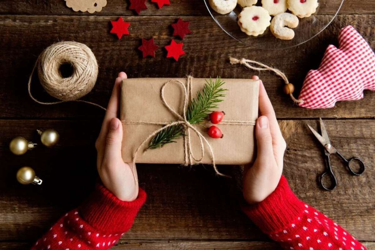 Ho, Ho, Whoa! From Cozy to DIY: Best Christmas Gift Ideas For Everyone You Love