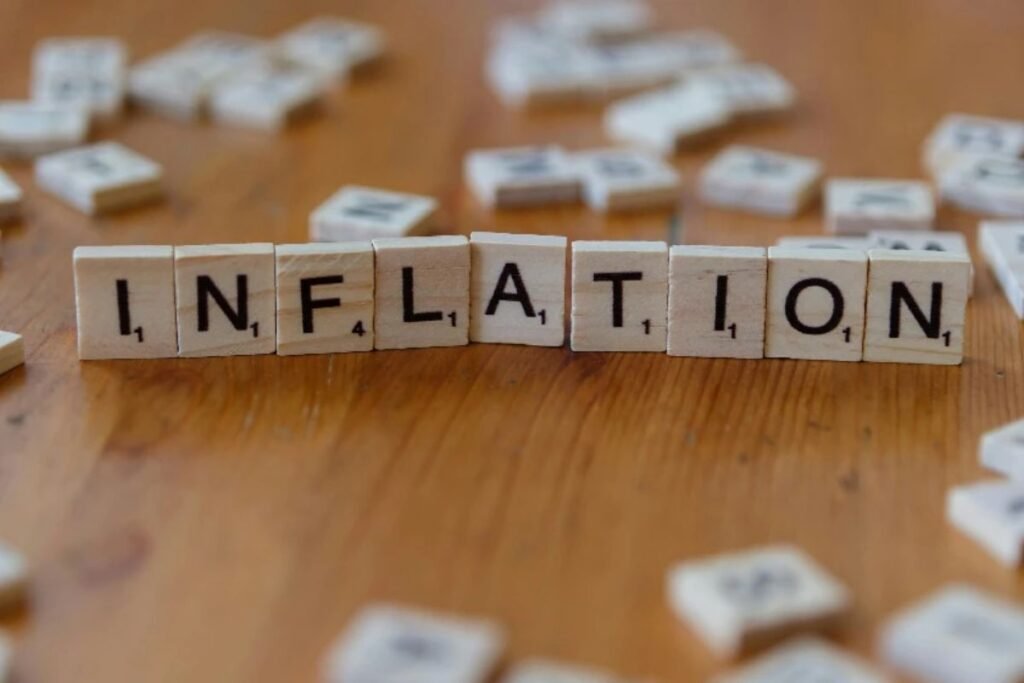 Economic Outlook: Inflation Expectations Hold Steady Amid Rising Financial Concerns