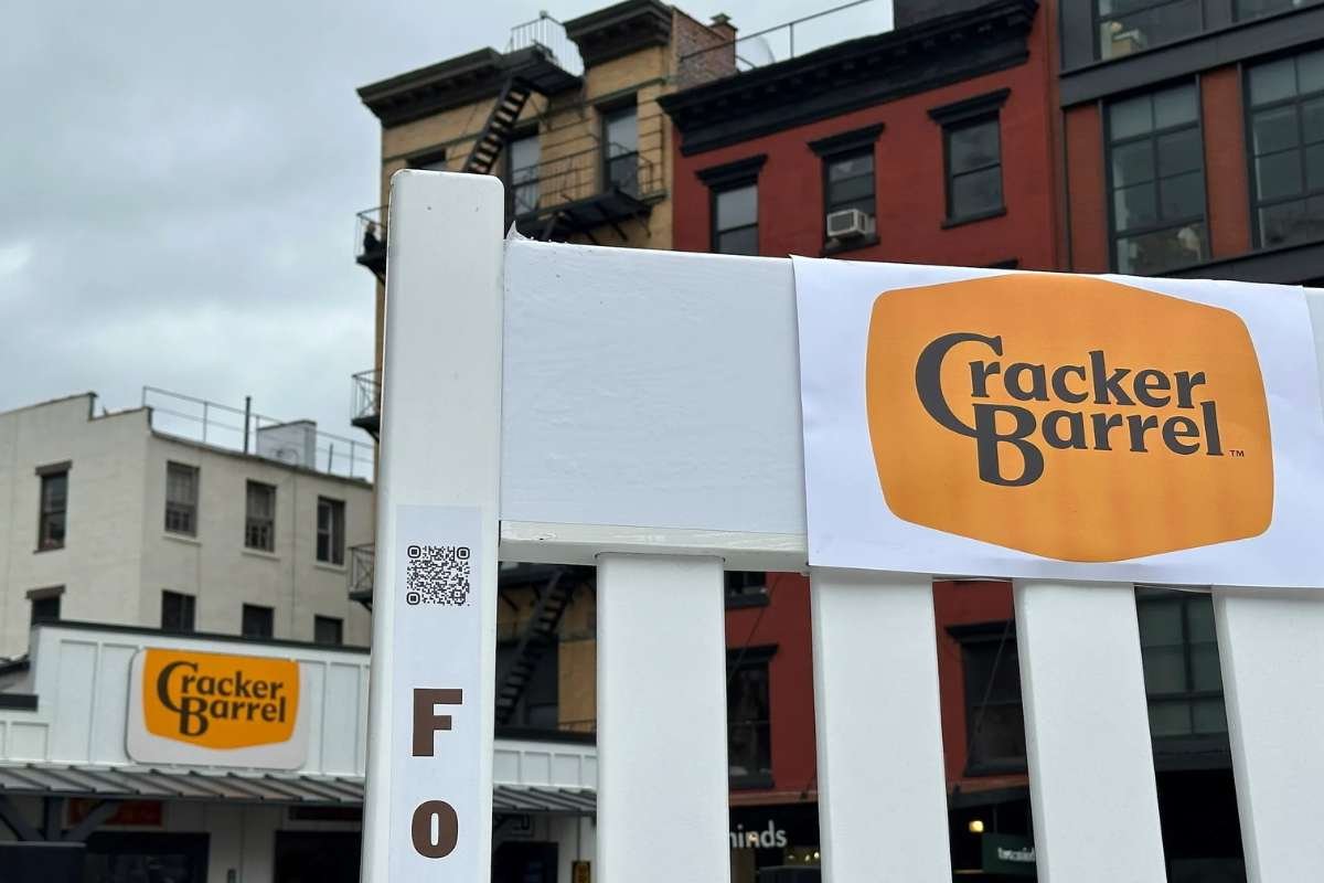 Cracker Barrel Shares Crash as Bleak Outlook Fuels Crisis | Enterprise Wired