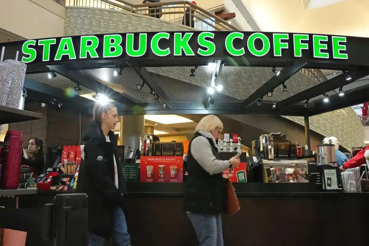 Starbucks to Close Stores in Bold Restructuring Move | Enterprise Wired