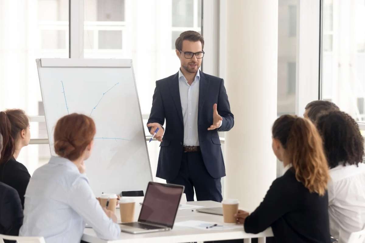 How Does Coaching Leadership Create Leaders? 5-Step Guide to Productive Team | Enterprise Wired