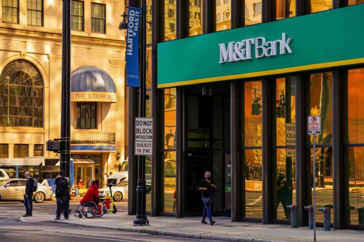 The 20 Largest Banks in the USA That Control America’s Money Flow | Enterprise Wired