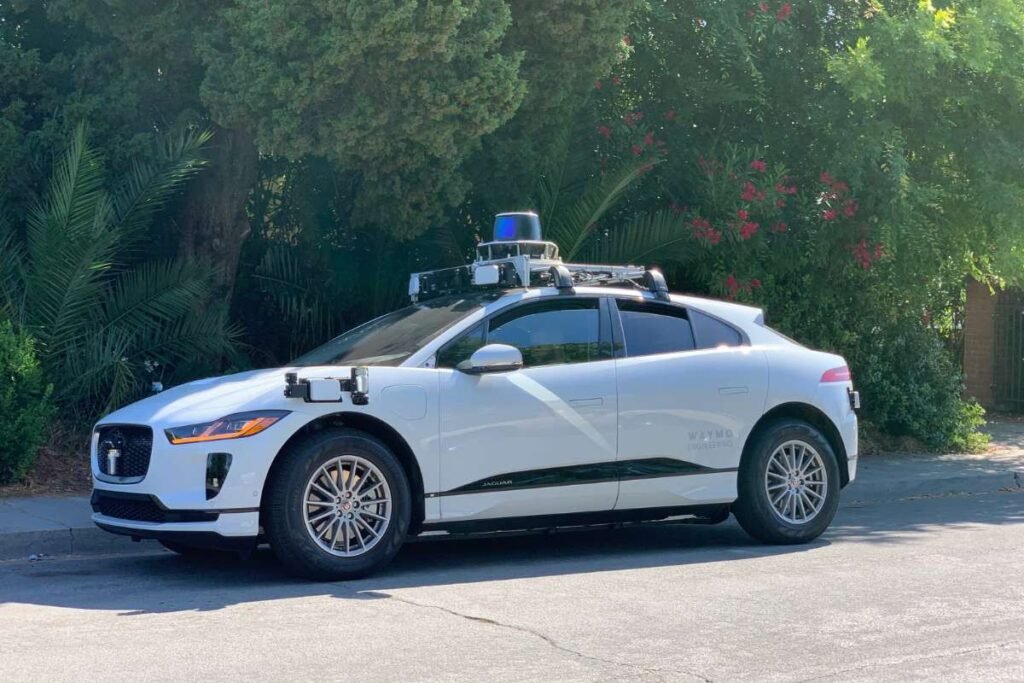 Waymo Restarts Autonomous Ride Hailing After San Francisco Power Outage Disruption