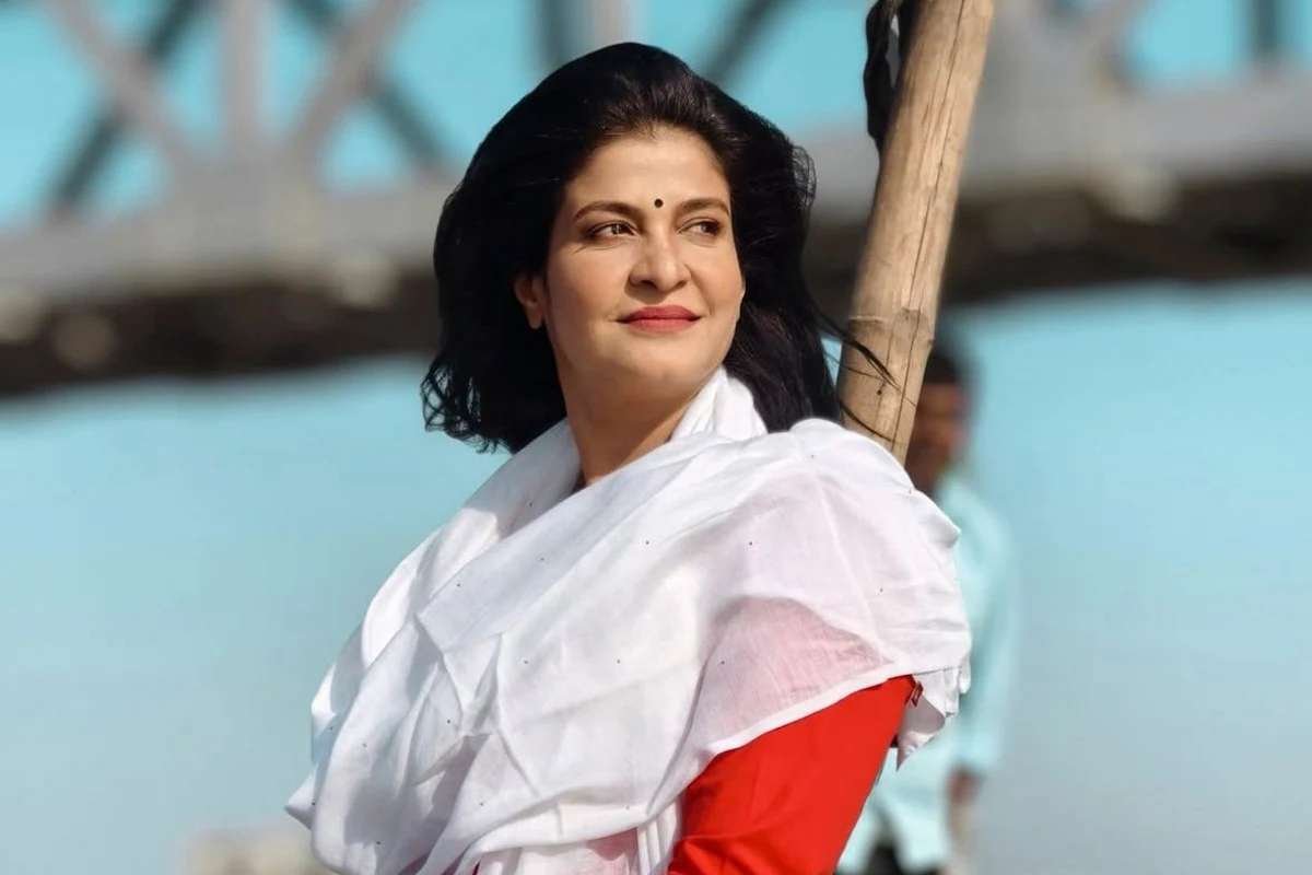 Breaking News Never Looked Better: Meet the Hottest Female News Anchors | Enterprise Wired