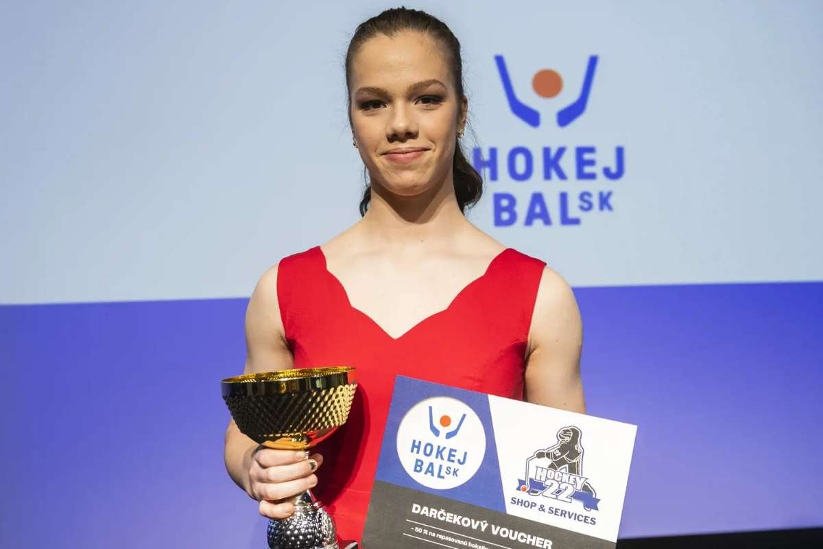 25 Beautiful Female Hockey Players Who Are Dominating the Ice Worldwide | Enterprise Wired