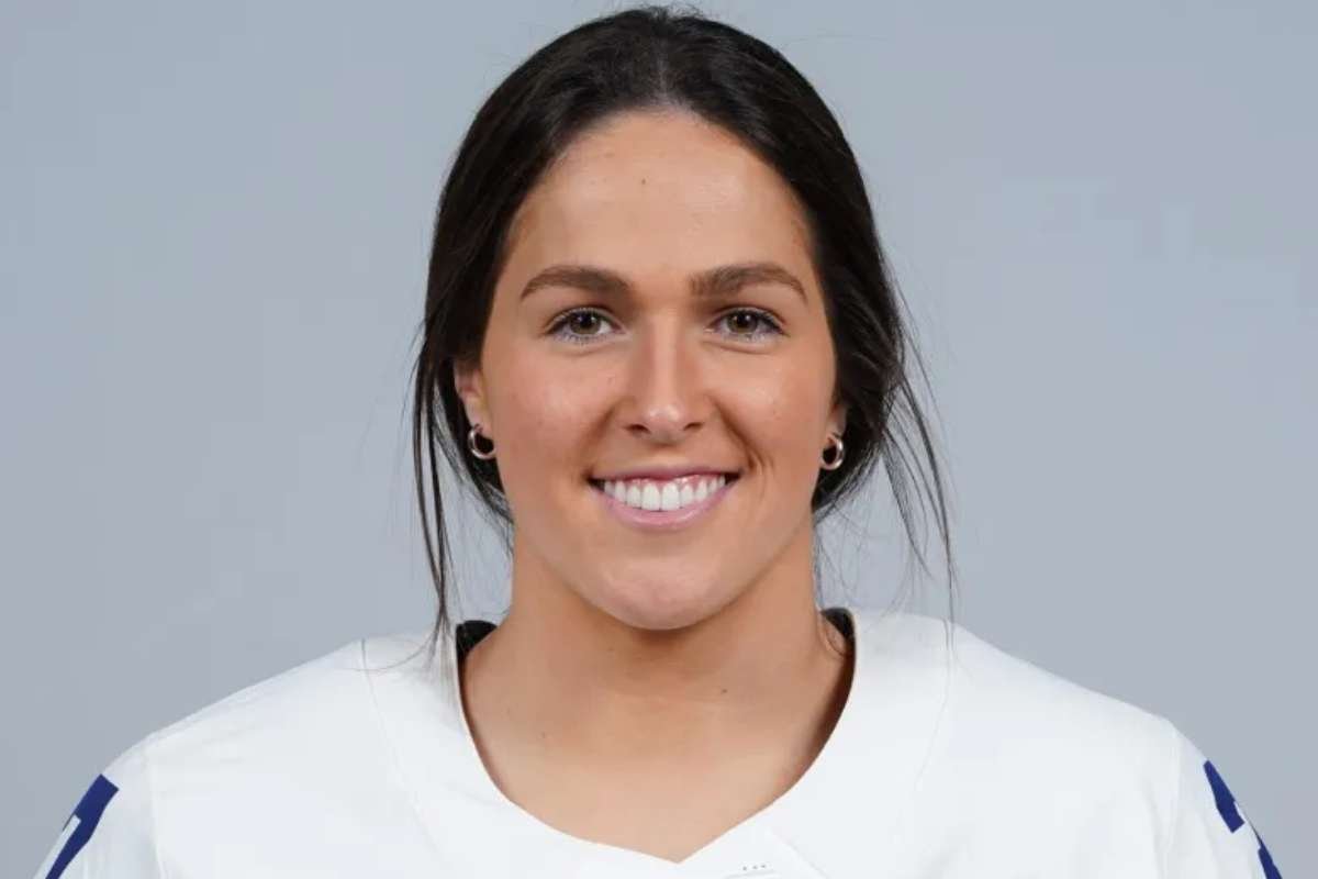 25 Beautiful Female Hockey Players Who Are Dominating the Ice Worldwide | Enterprise Wired