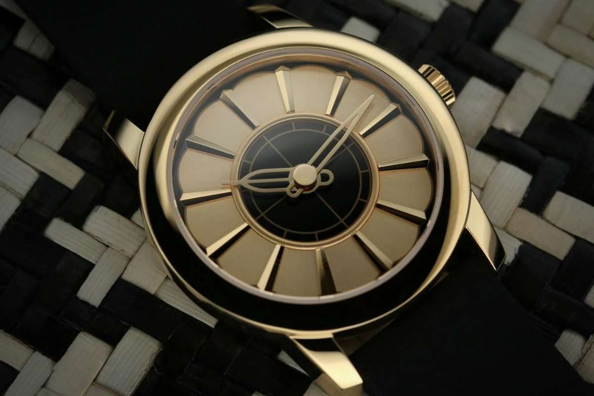 Best American Watch Brands Ranked: Heritage Icons, Modern Micros, and True In-House Makers | Enterprise Wired